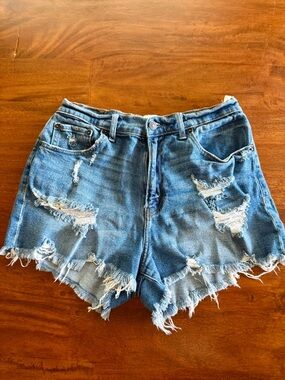 Abercrombie & Fitch Curve Love High Rise Distressed Denim Shorts Size 29 / 8